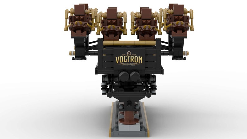 K&ouml;nnte beinhalten: Ein detailliertes Modell der Voltron-Achterbahn, aus Steckbausteinen gefertigt. Das Modell hat eine schwarze Basis mit dem Voltron-Logo, braune und goldene Akzente und mehrere Wagen. Das Design ist aufwendig und scheint ein Sammlerst&uuml;ck zu sein.