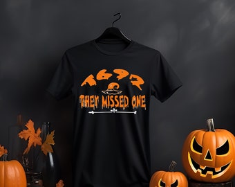Vintage 1692 Witch Costume Shirt: Salem Halloween Tee