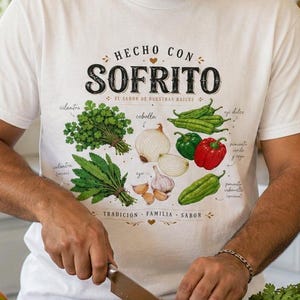 Koszulka Hecho Con Sofrito, Portorykańska koszulka Sofrito, Koszulka kucharska Boricua, Prezent dla miłośnika kuchni latynoskiej, Koszulka kuchenna Portoryko, Koszulka unisex