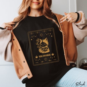 Camiseta de gato fumando, camiseta kawaii de ternura, camiseta de chistes raros, colores cómodos, carta del tarot, tendencia ahora, ropa de marihuana, camiseta fea de gran tamaño