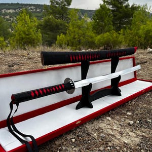 35" aangepast Japans samurai-katanazwaard met displaystandaard Premium zwart rood handvatomslag, inclusief geschenkverpakking gepersonaliseerde gegraveerde geschenken