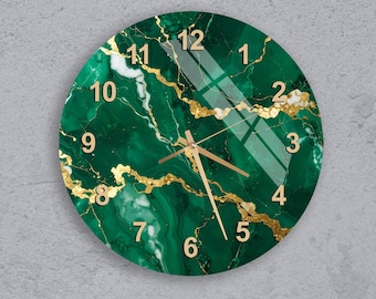 Groene en gouden wandklok van gehard glas, luxe marmerkunst - modern glamourdecor voor woonkamer, uniek housewarmingcadeau, stille klok