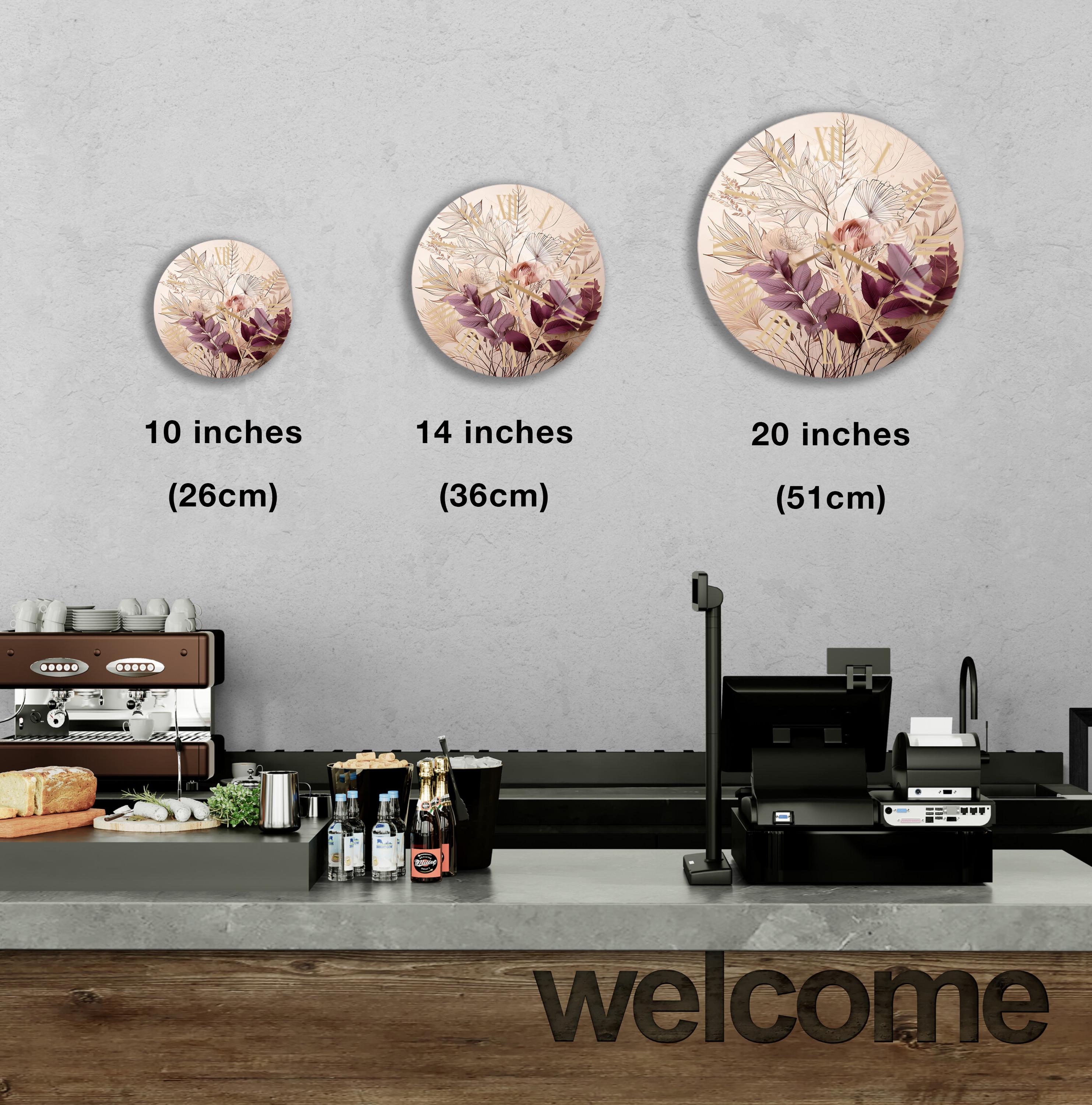 強化ガラスのベージュとバーガンディ色の壁掛け時計。ミニマルな植物の