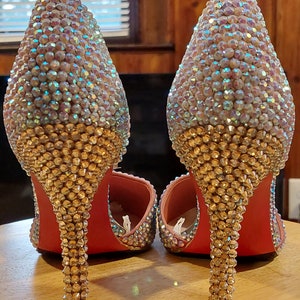 Gold red deals bottoms