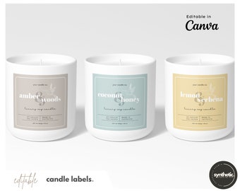 Könnte beinhalten: Drei weiße Kerzenbehälter mit Etiketten. Die Etiketten sind beige, hellblau und gelb. Die Etiketten haben ein Kolibri-Design und einen Text, der "amber & woods", "coconut honey" und "lemon & verbena" lautet. Jedes Etikett lautet "luxury soy candle".