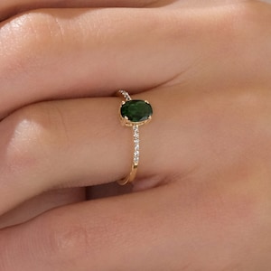 14K Gold Emerald Engagement Ring, Bridal Birthstone Rings, Vintage Style Green Gemstone Ring