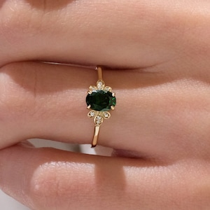 14K Gold Oval Emerald Ring with Moissanite & Diamond Accents