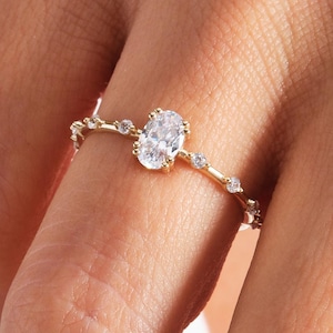 Art Deco Oval Moissanite Engagement Ring: 14K Gold Side Diamond Band