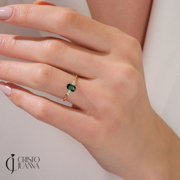Emerald Cut Emerald Green Jewelry Ring with Diamond, Unique 14K Gold Engagement Band Oval Moissanite, Dainty Birthstone Wedding Ring Gift