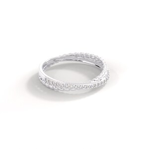 ✨ Criss Cross Diamond Ring | 14K Solid Gold Twisted Rope Band

Modern elegance meets timeless craftsmanship in this stunning Criss Cross Diamond Ring. Designed with a graceful X-shaped (criss-cross) silhouette and a textured twisted rope band, this ring blends minimalism with brilliance—perfect for everyday luxury and meaningful moments.