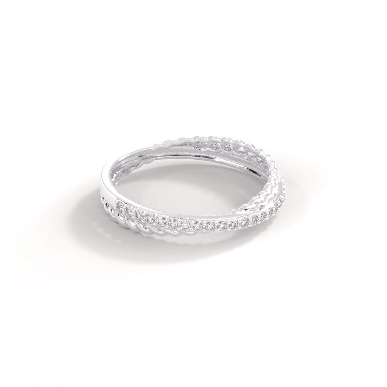 ✨ Criss Cross Diamond Ring | 14K Solid Gold Twisted Rope Band

Modern elegance meets timeless craftsmanship in this stunning Criss Cross Diamond Ring. Designed with a graceful X-shaped (criss-cross) silhouette and a textured twisted rope band, this ring blends minimalism with brilliance—perfect for everyday luxury and meaningful moments.