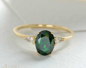 Oval Cut Emerald Birthstone Gold Ring, 14K Gold Birthmonth with Pear Cut Cz Diamond Band, Luxury Personal Custom Gemstone Jewelry