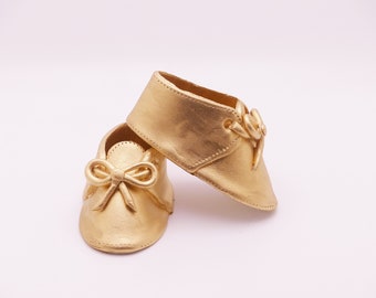 Gold Fondant Baby Shoes Cake Topper, Baptism / Christening Baby Cake Topper, Gumpaste Baby Booties, Gender reveal / Baby Shower Baby Shoes