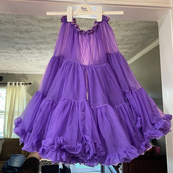 Ladys Square dance petticoat, medium size purple