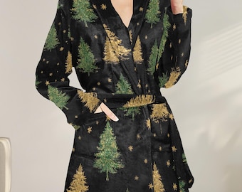 Christmas Tree Flannel Robe: Holiday Loungewear with Gold & Green Print