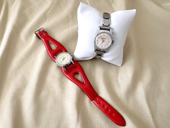 US Time Cinderella Watch 1960\'s - Mechanical s-l400.jpg main image 2