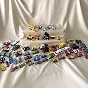 Lot of 64 Die-Cast & Plastic Loose Cars Trucks First Responder Vehicles by Tootsietoy Matchbox Lesney Hot Wheels WORKS