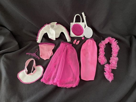 Barbie Spectacular Fashions in the Pink 7219 Nearly Complete Fashion Set 1983 Etsy