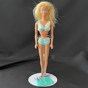 Sun Lovin’ Malibu Barbie Peek-A-Boo Tan with All Accessories Mattel #1067 Unboxed