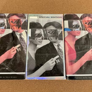 ERASUREHeEAD DIY COMÉDIA TRÁGICA VHS videocassete mídia colagem mista anel núcleo eles vivem tributo ruído ambiente re psicodélico doente 1984 sempre para nós