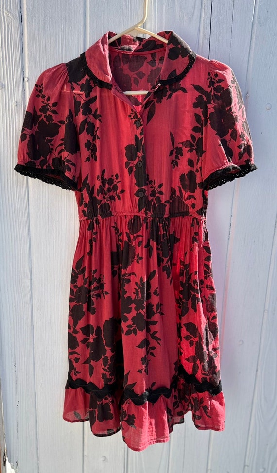 Girls Red and Black Floral 1940's/50's Classic Vin