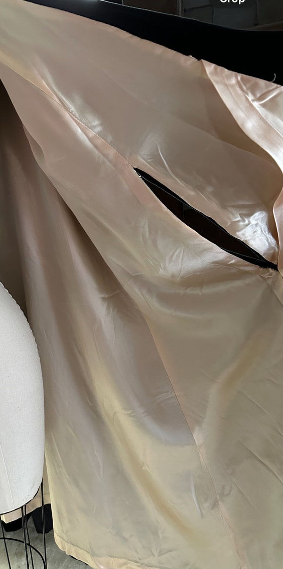 Vintage 1950's 1960's Black Velvet Cape - image 9