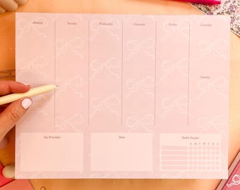 Coquette Bloom Wochenplaner Notizblock - A4 Format