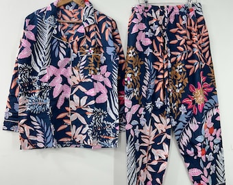 Conjunto de pijama azul marino con estampado floral tropical, ropa de dormir de algodón estampada a mano, ropa de estar por casa estilo boho, pijama suave.