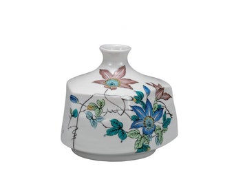 GLOBALPORCELAIN Japanese Ceramic Vase Kutani-Ware No.3.8 Grass And Flower 11.5*10cm 2023030