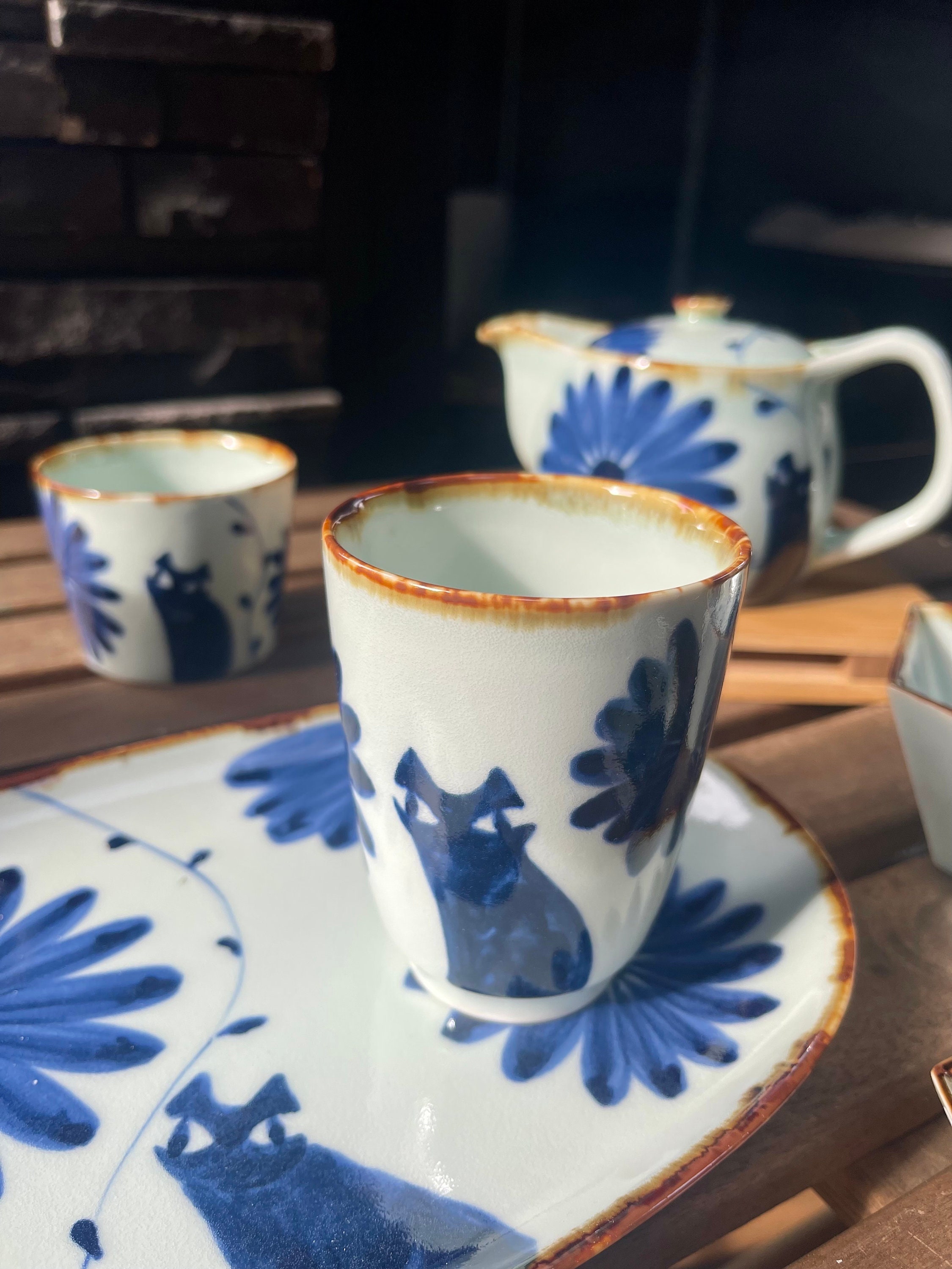 青彩鉢 Japanese Hand Painted Ceramic Hexagonal Small Bowl, Blue Cat Bowl