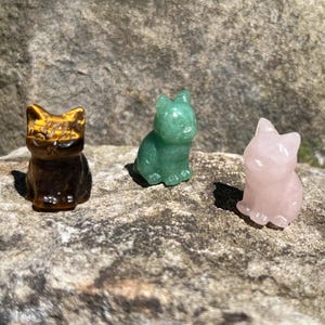 Natural Crystal Mini Carved Cat Kitten Figurine