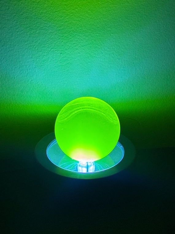 ブラックライトUVベース 電池式 ブラックライト ウランガラス専用