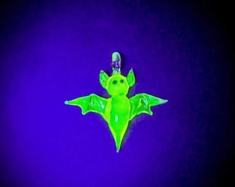 Uranium Vaseline Bat standard Halloween pendant necklace