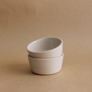 Sauce pot, Sauce bowl, Small bowl, Dip bowl, Trinket dish, Sauce cups, Small ceramic dish, Small ceramic bowl, Ramekin, Tiny bowl