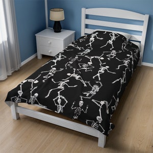 Skeleton Blanket, Skeleton Throw Blanket, Skeleton Throw, Dancing Skeleton Blanket, Funny Skeleton Blanket, Spooky Season, funny blanket