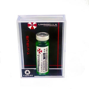 Peut inclure: Une vitrine en plastique transparente avec un fond noir et un logo Umbrella Corporation rouge et blanc. À l'intérieur de la vitrine se trouve un petit flacon en verre vert avec une étiquette blanche qui indique "T-Virus A+ (anti-virus)" et "Échantillon 00347N".