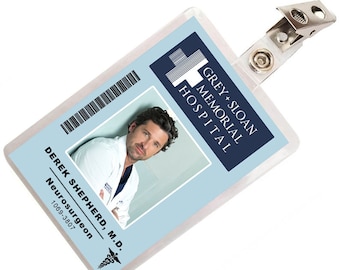 Disfraz de cosplay con placa de identificación del Hospital Sloan Memorial de Derek Shepherd de Anatomía de Grey