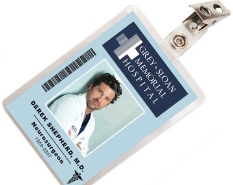 Disfraz de cosplay con placa de identificación del hospital Sloan Memorial de Derek Shephered de Anatomía de Grey