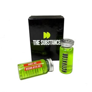 Die Stoffaktivator-Fläschchen Flasche Special Edition mit Glossy Box und Filmlogo