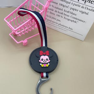 Schattige baby Minnie en baby Mickey intrekbare hanger autohaak, autostoelhaak, babywagen universele haak, haak voor tas, auto-interieur