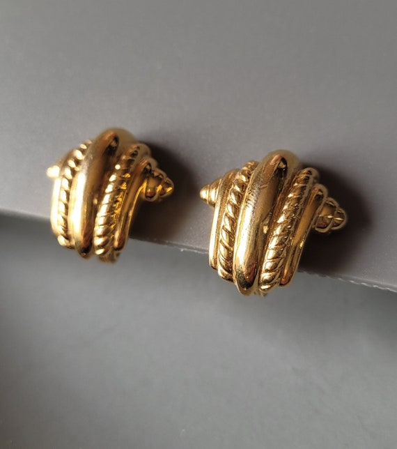 Fabulous Gold Colored Vintage MONET Clip On Earri… - image 2