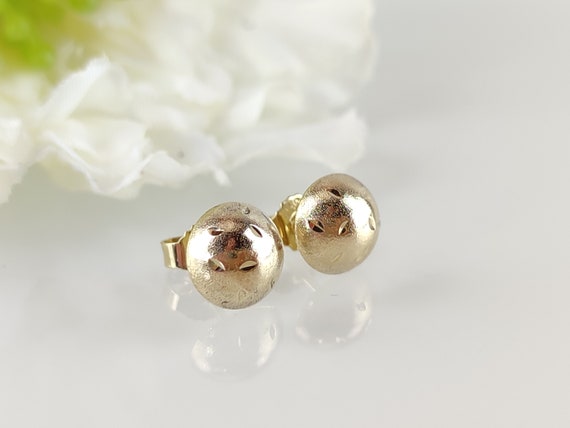 Beautiful gold earrings 333 - image 1