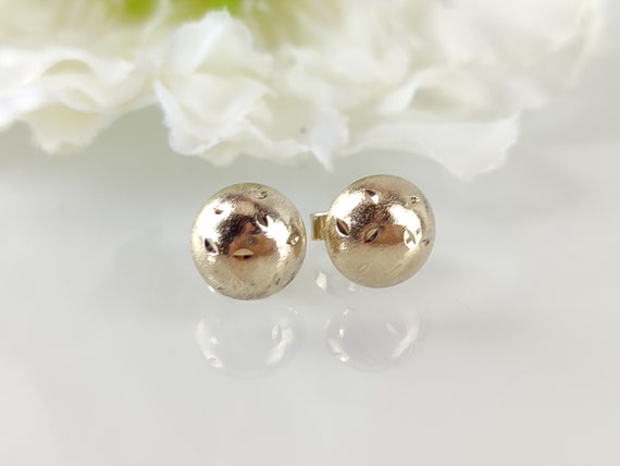 Beautiful gold earrings 333 - image 3