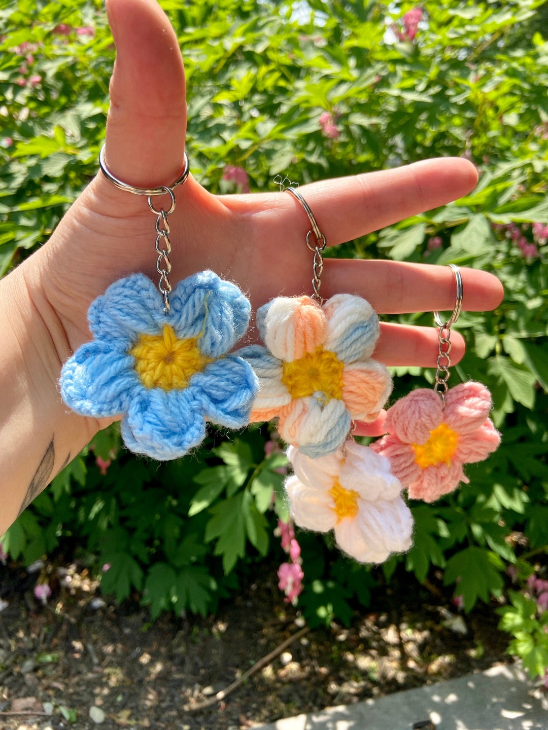 Crochet Flower Keychain, Cute Gift Ideas, Handmade Keychains, Crochet