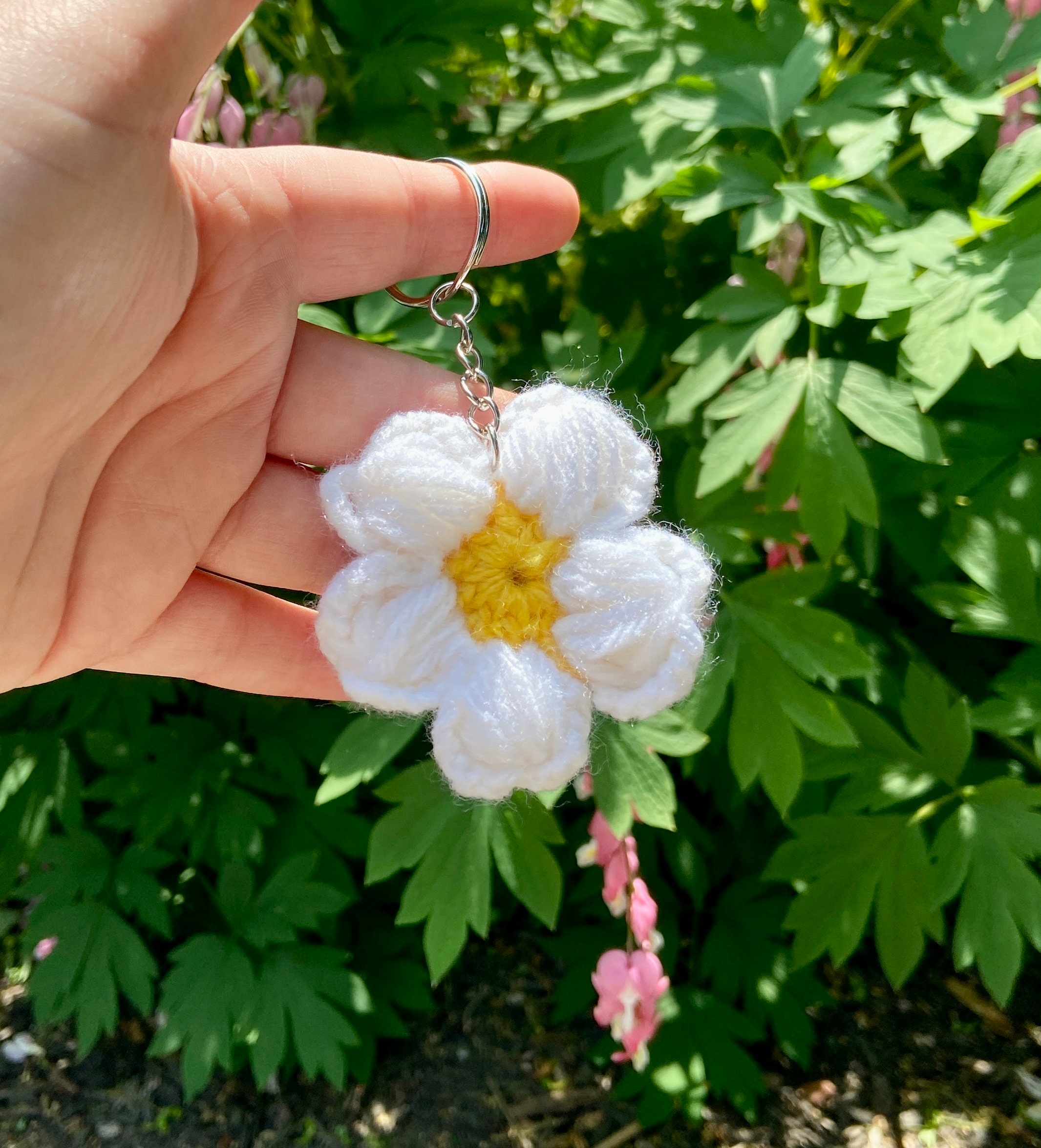 Crochet Flower Keychain, Cute Gift Ideas, Handmade Keychains, Crochet ...