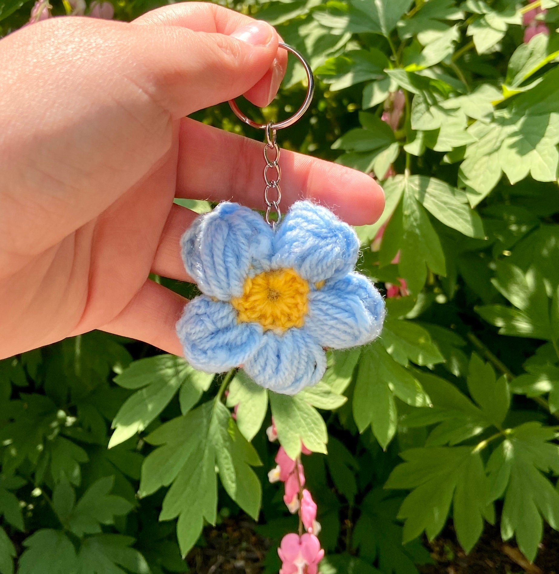 Crochet Flower Keychain, Cute Gift Ideas, Handmade Keychains, Crochet ...