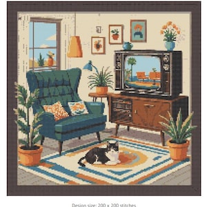 Puede incluir: Una escena de sala de estar retro con un sillón verde, un televisor vintage, un gato blanco y negro y una alfombra estampada. La habitación está decorada con plantas y obras de arte.