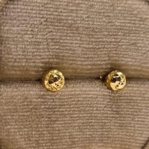 18K Solid Gold Stud Earrings: Italian Fine Jewelry