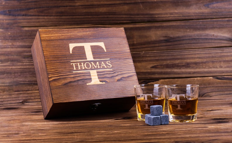 Personalized Whiskey Glass Set with Wooden Box, Groomsmen Gift, Best Man Gift, Groomsman Proposal, Boyfriend Gift, Gifts for Men Set B ( 2 Glasses )