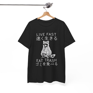 Camiseta de mapache japonés "Vive rápido"
